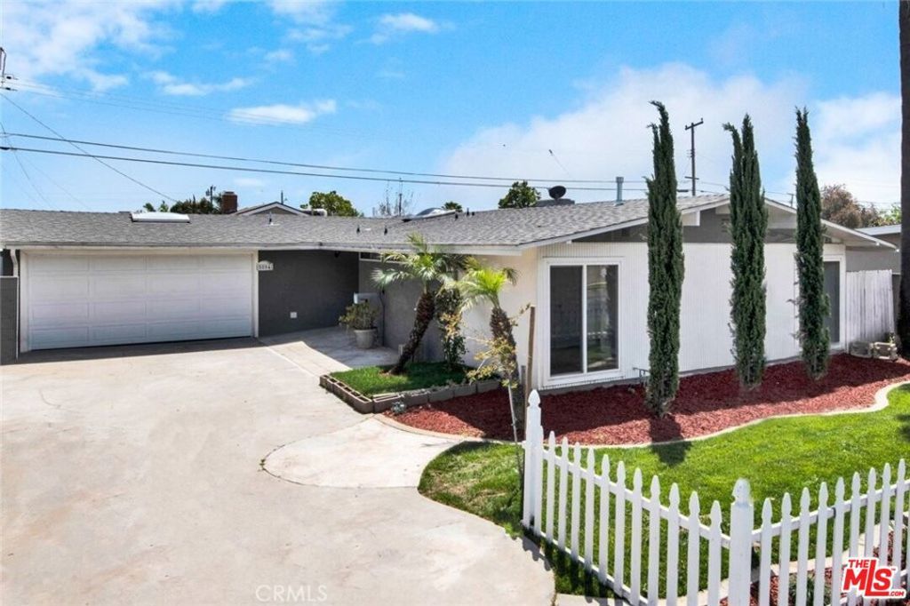 Photo of 5804 Los Ranchos Drive, Buena Park, CA 90620 (MLS # 26670747)