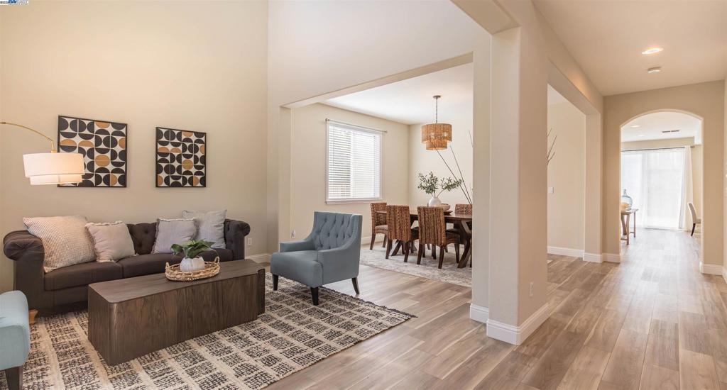 MOSS LANDING - Residential
