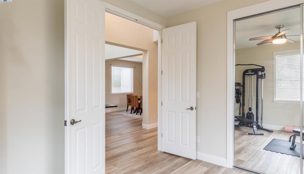 MOSS LANDING - Residential