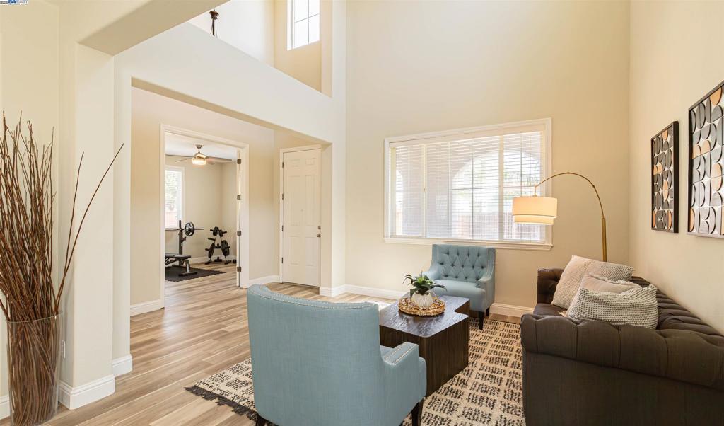 MOSS LANDING - Residential