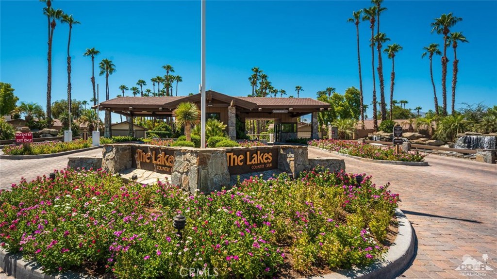 The Lakes Country Cl - Residential