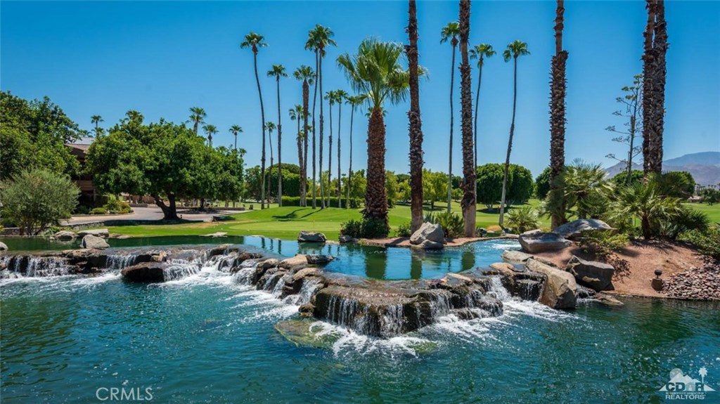 The Lakes Country Cl - Residential