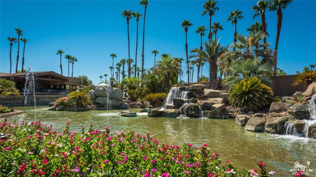 The Lakes Country Cl - Residential