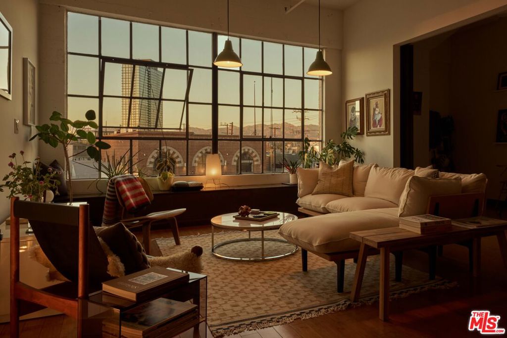 1855 Industrial Street 416