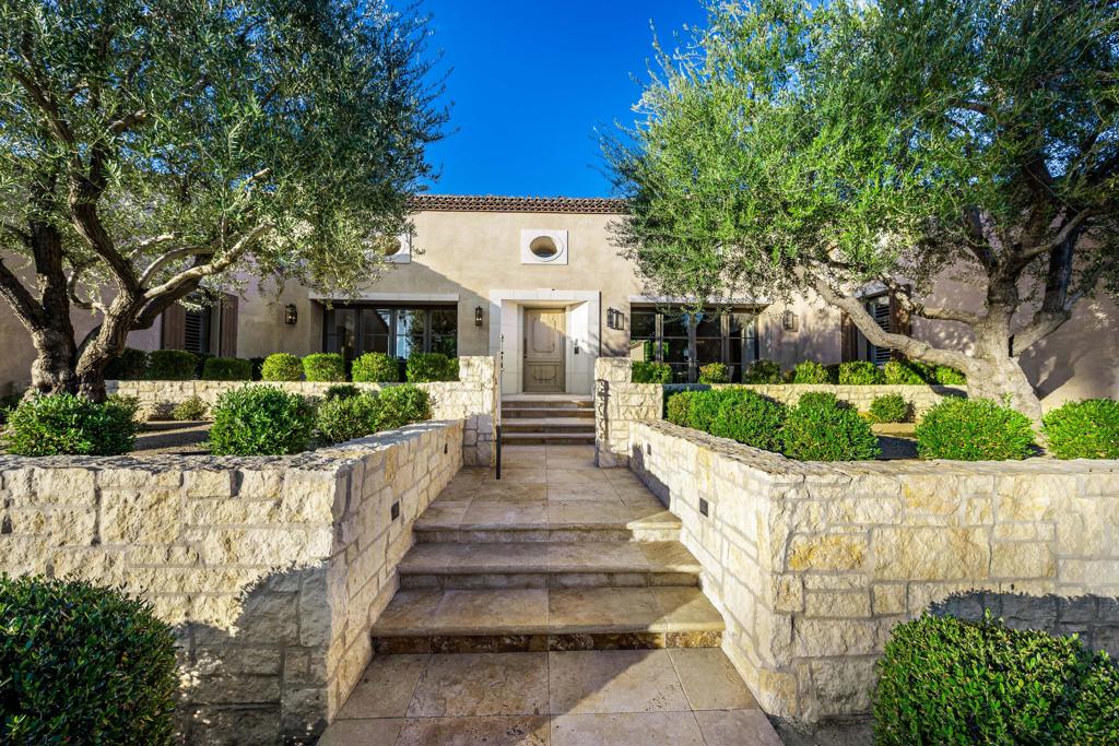 52631 Cahuilla Court