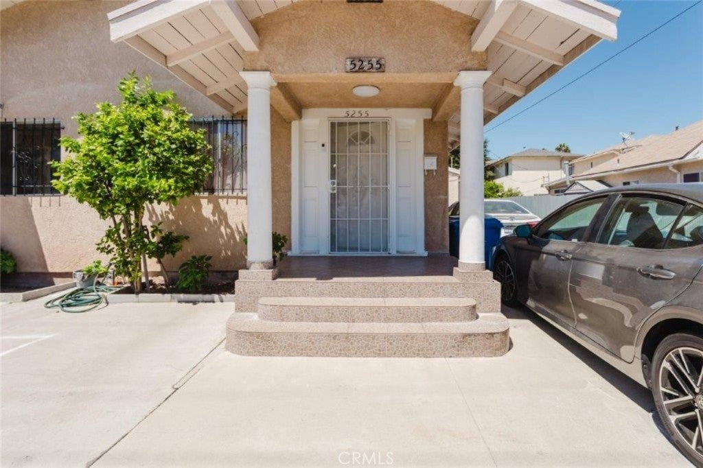 5253 Fountain Avenue