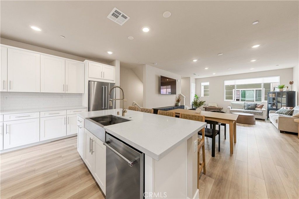 Photo of 1484 Sunrise Ln. Ln, San Pedro, CA 90732 (MLS # AR26017829)