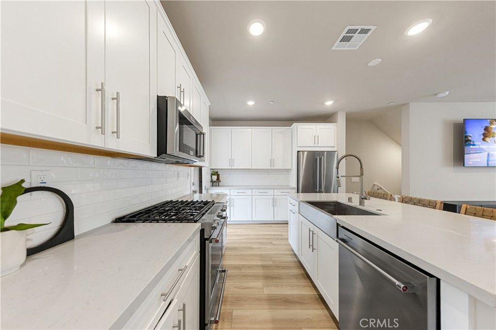 Photo of 1484 Sunrise Ln. Ln, San Pedro, CA 90732 (MLS # AR26017829)