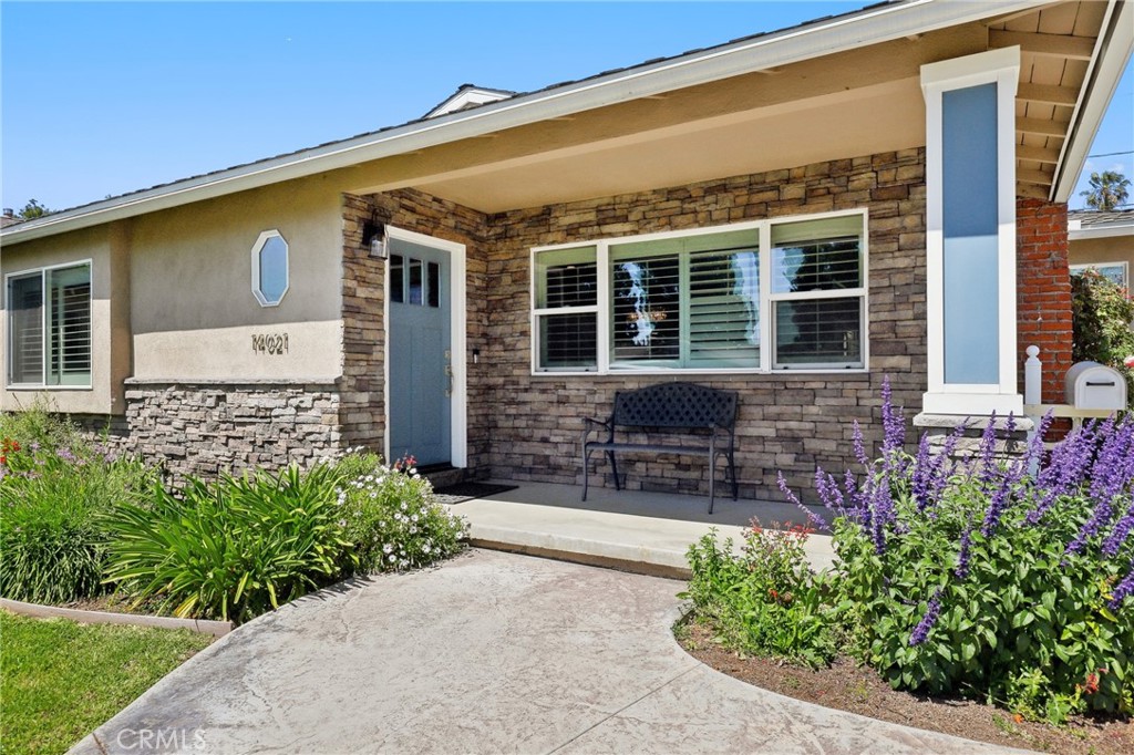 14021 Valna Drive