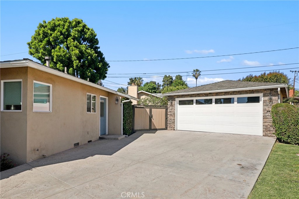 14021 Valna Drive