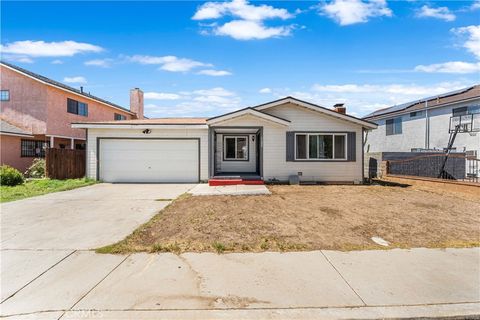 Photo of 44117 Parkview Lane, Lancaster, CA 93535 (MLS # SR25220891)
