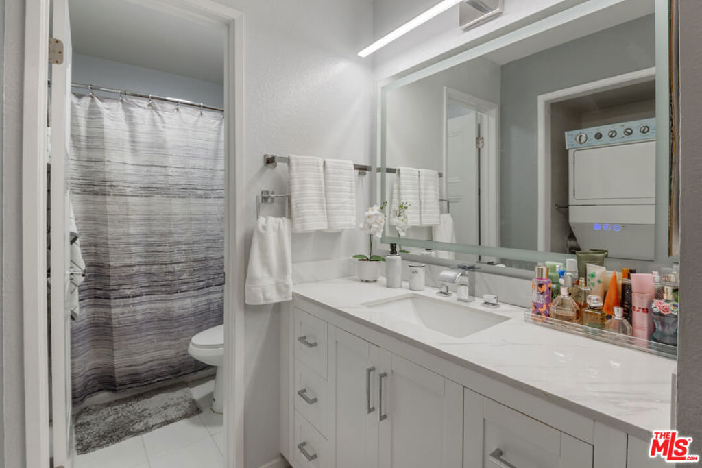 Carlton Square - Residential