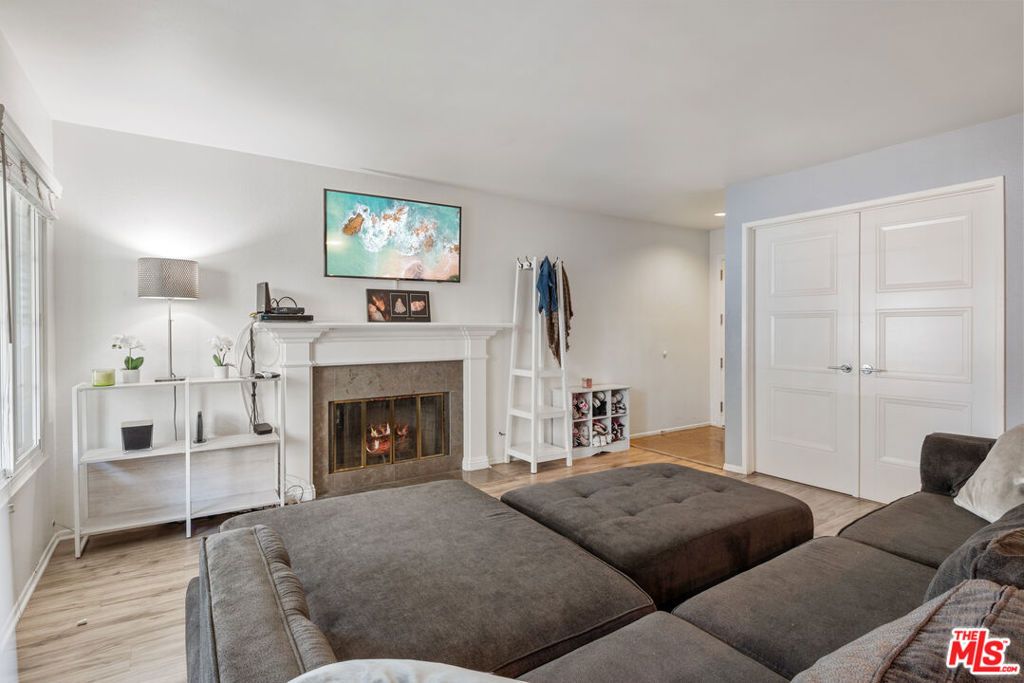 Photo of 3867 Thorncroft Lane #B, Inglewood, CA 90305 (MLS # 25620649)