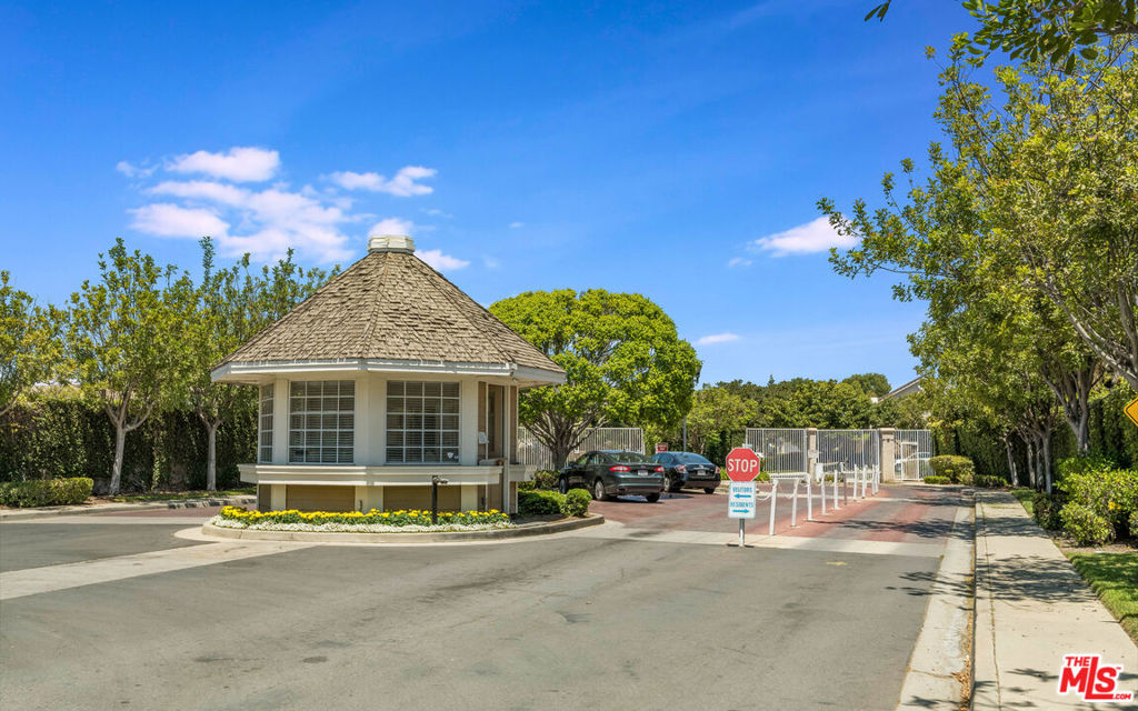 Carlton Square - Residential