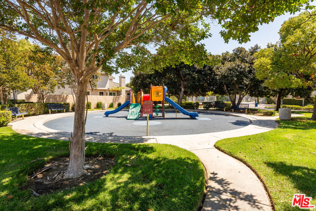 Carlton Square - Residential