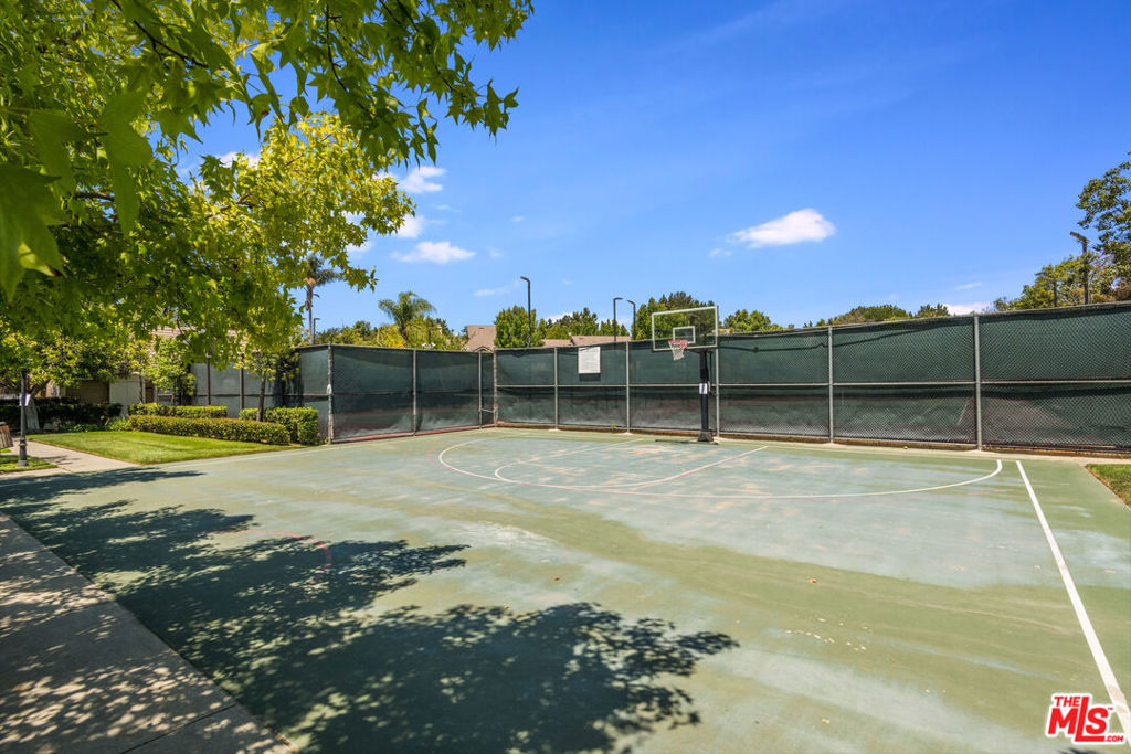 Carlton Square - Residential