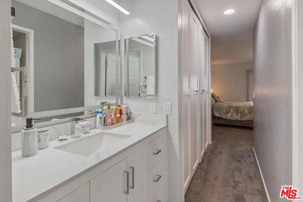 Carlton Square - Residential