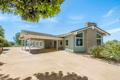 15935 Mac Tan Lane Valley Center CA 92082