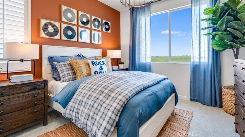 2844 E Schumacher Paseo