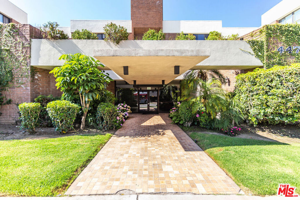 4477 Wilshire Boulevard 304