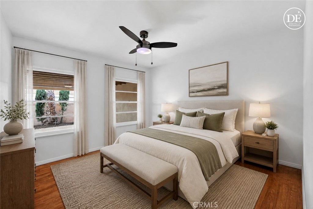 815 E Collins