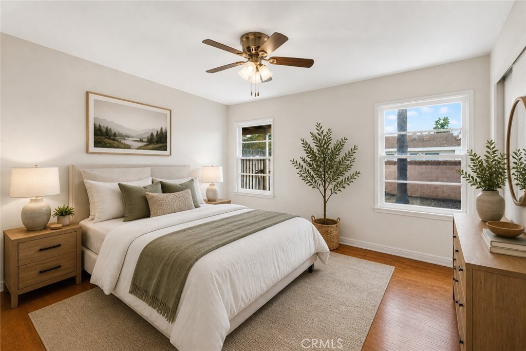 815 E Collins
