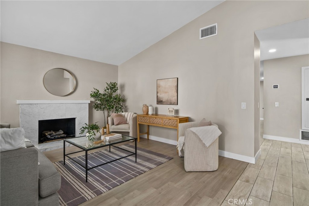 1038 Sandalwood Avenue