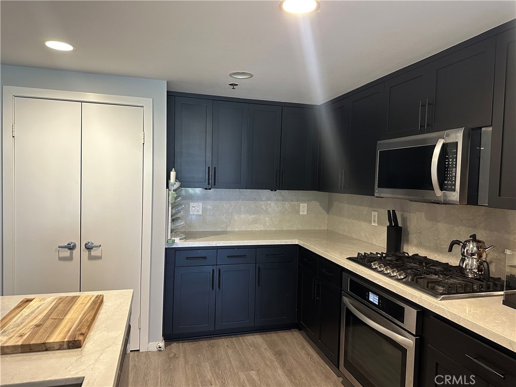 411 W Seaside Way #302