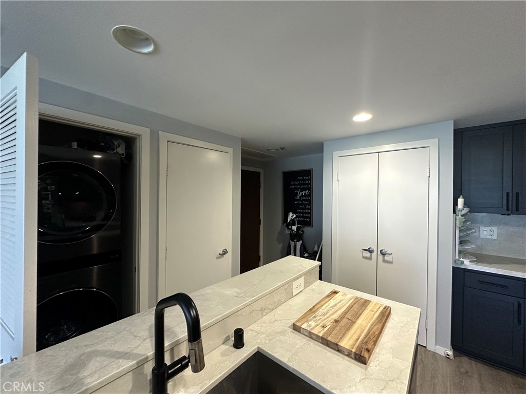 411 W Seaside Way #302