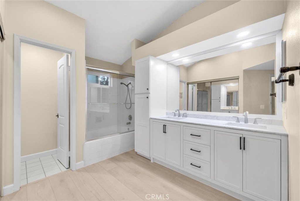 Estancia (ESTA) - Residential Lease