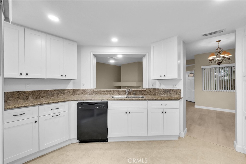 Estancia (ESTA) - Residential Lease