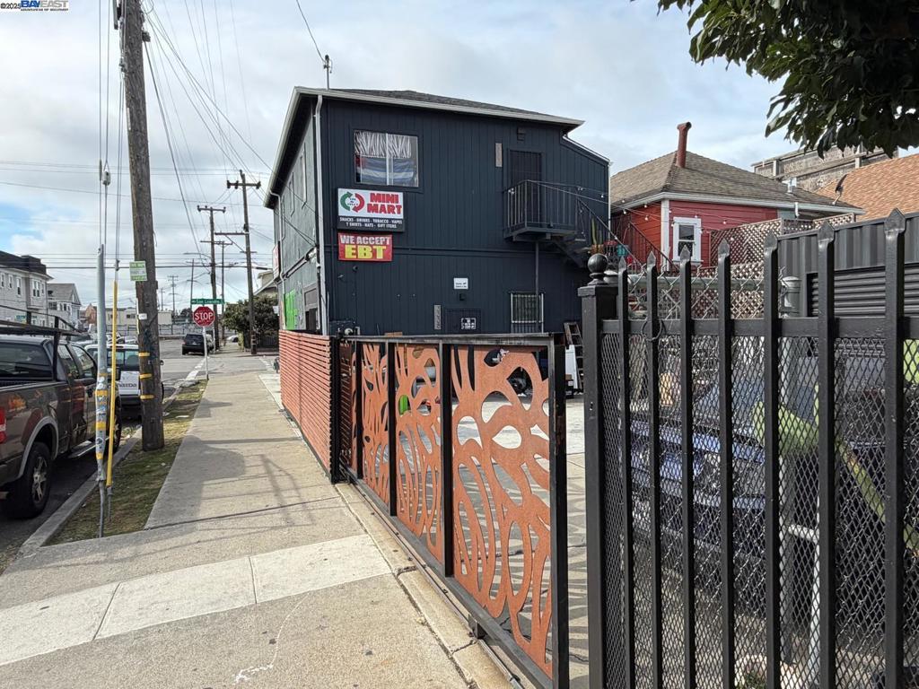 FRUITVALE DISTR - Residential Income