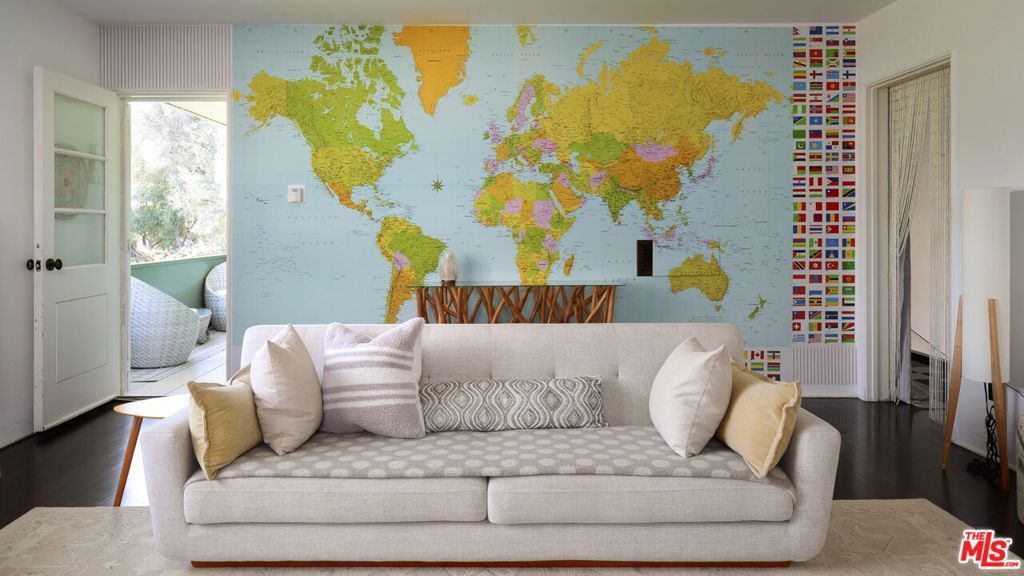 Photo of 5587 Village Grn, Los Angeles, CA 90016 (MLS # 26663009)