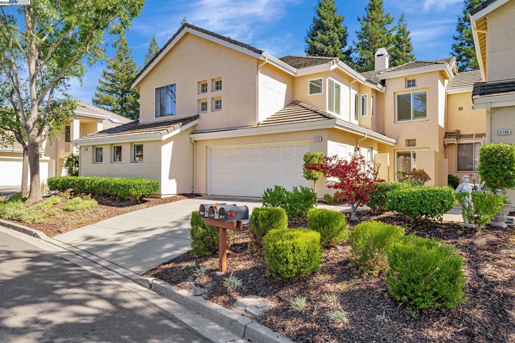 CANY0N LAKES - Residential