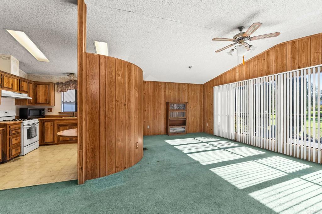 11949 Riverside Dr 23