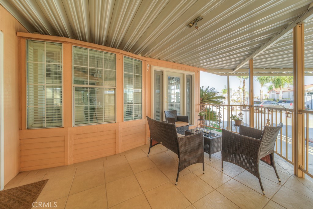 1295 S Cawston Ave 391