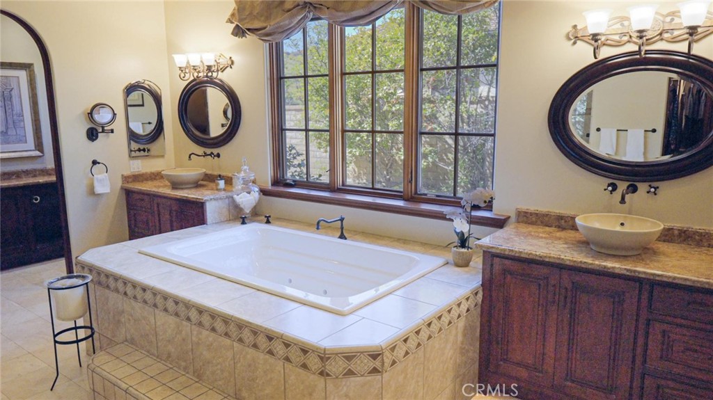 Valencia, California, 91381, United States, 6 Bedrooms Bedrooms, ,11 BathroomsBathrooms,Residential,Active,2007663