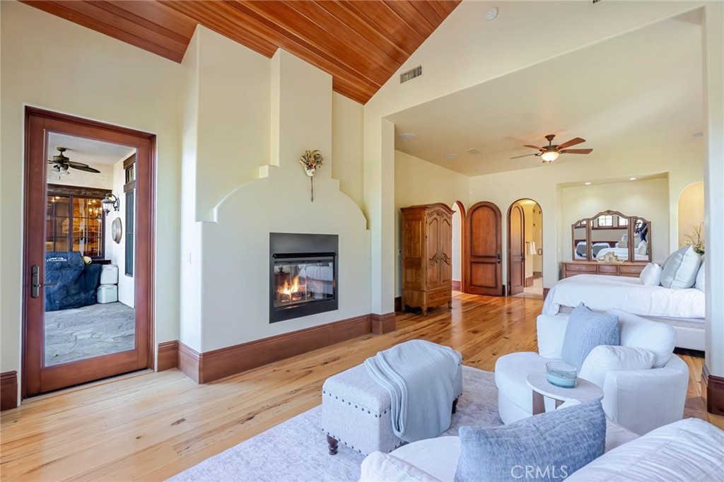 Valencia, California, 91381, United States, 6 Bedrooms Bedrooms, ,11 BathroomsBathrooms,Residential,Active,2007663