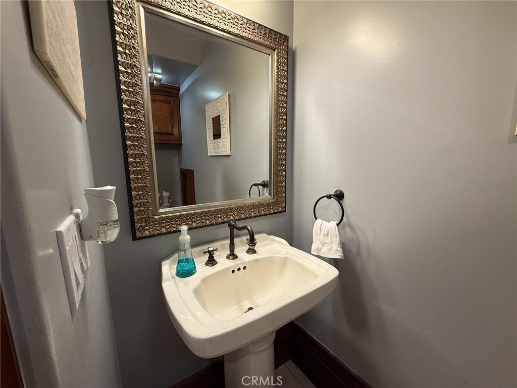 Valencia, California, 91381, United States, 6 Bedrooms Bedrooms, ,11 BathroomsBathrooms,Residential,Active,2007663