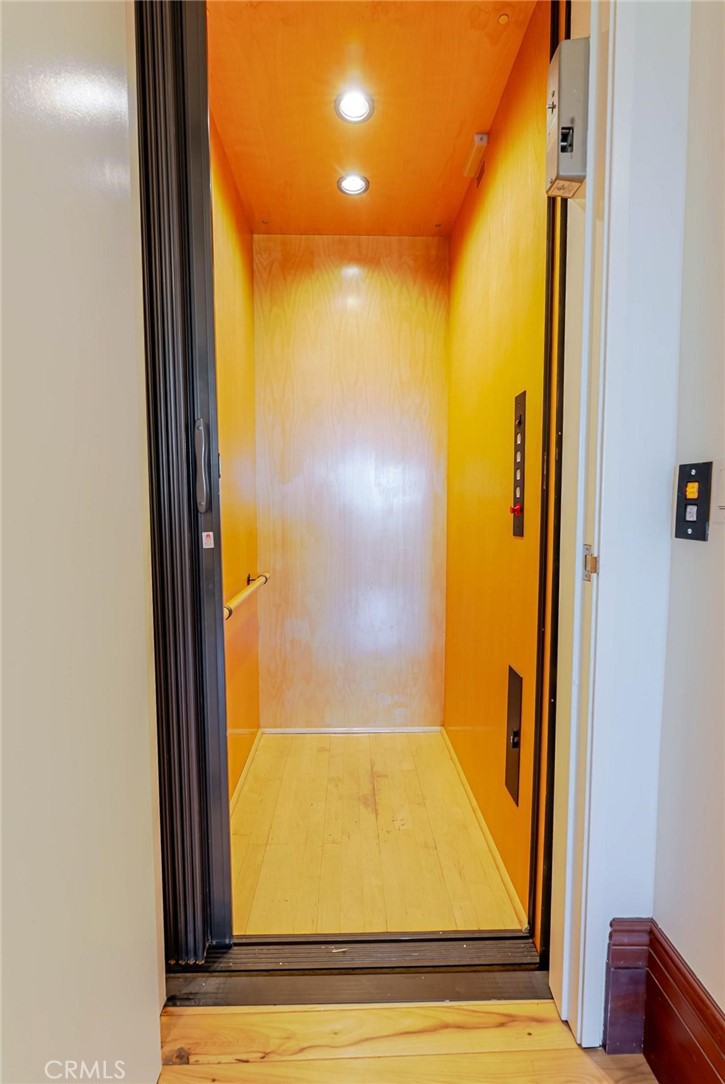 Valencia, California, 91381, United States, 6 Bedrooms Bedrooms, ,11 BathroomsBathrooms,Residential,Active,2007663
