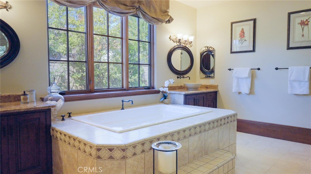Valencia, California, 91381, United States, 6 Bedrooms Bedrooms, ,11 BathroomsBathrooms,Residential,Active,2007663