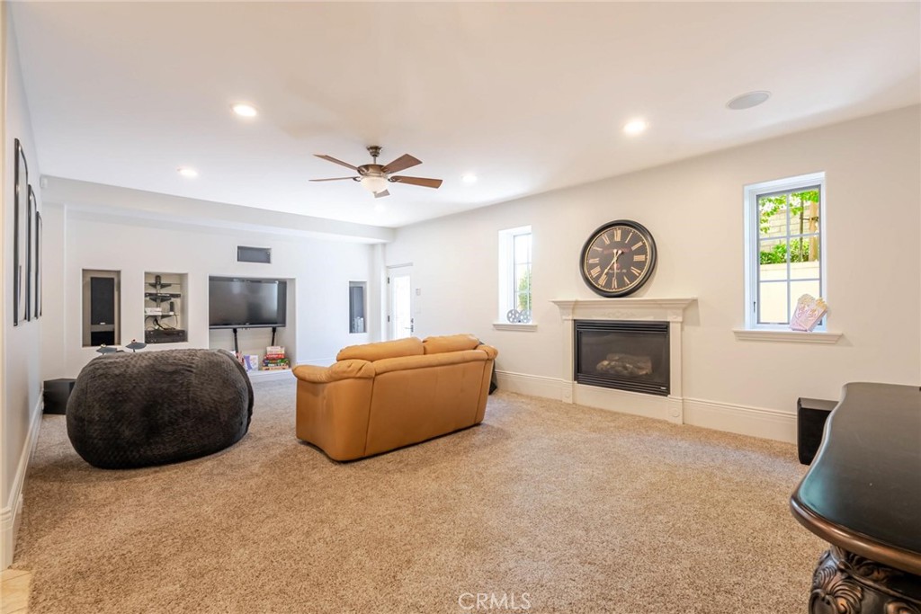 Valencia, California, 91381, United States, 6 Bedrooms Bedrooms, ,11 BathroomsBathrooms,Residential,Active,2007663