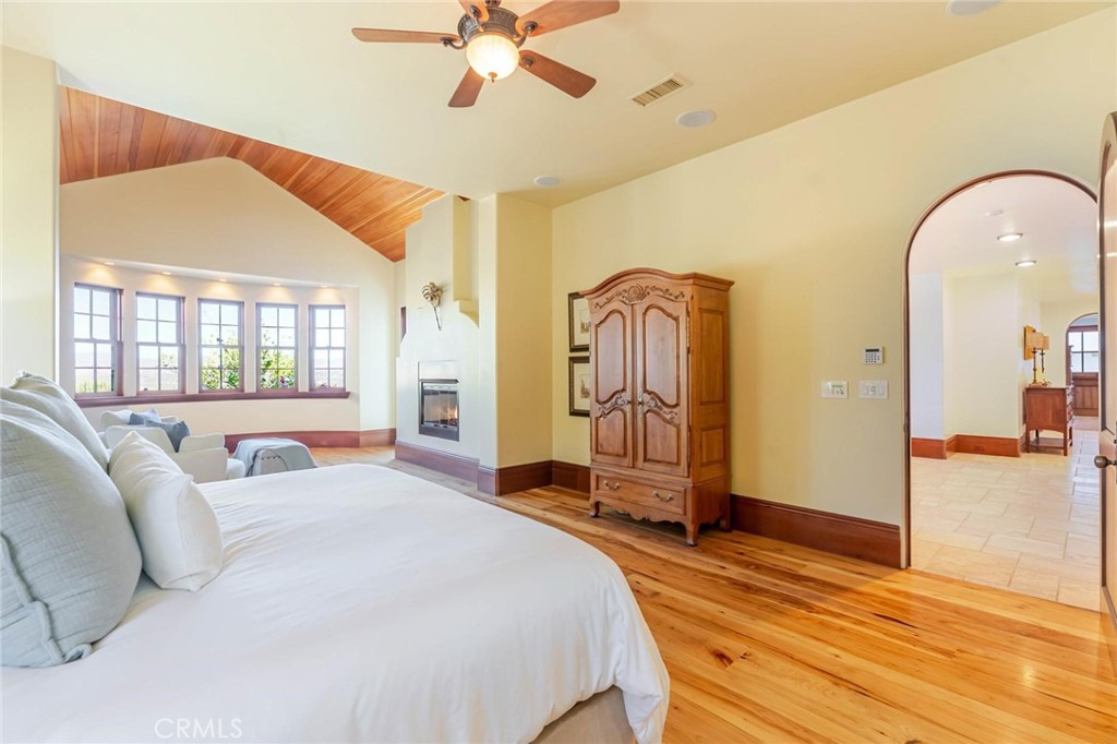Valencia, California, 91381, United States, 6 Bedrooms Bedrooms, ,11 BathroomsBathrooms,Residential,Active,2007663