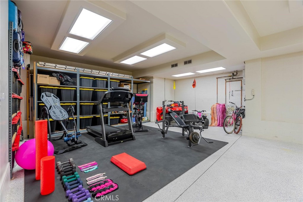 Valencia, California, 91381, United States, 6 Bedrooms Bedrooms, ,11 BathroomsBathrooms,Residential,Active,2007663