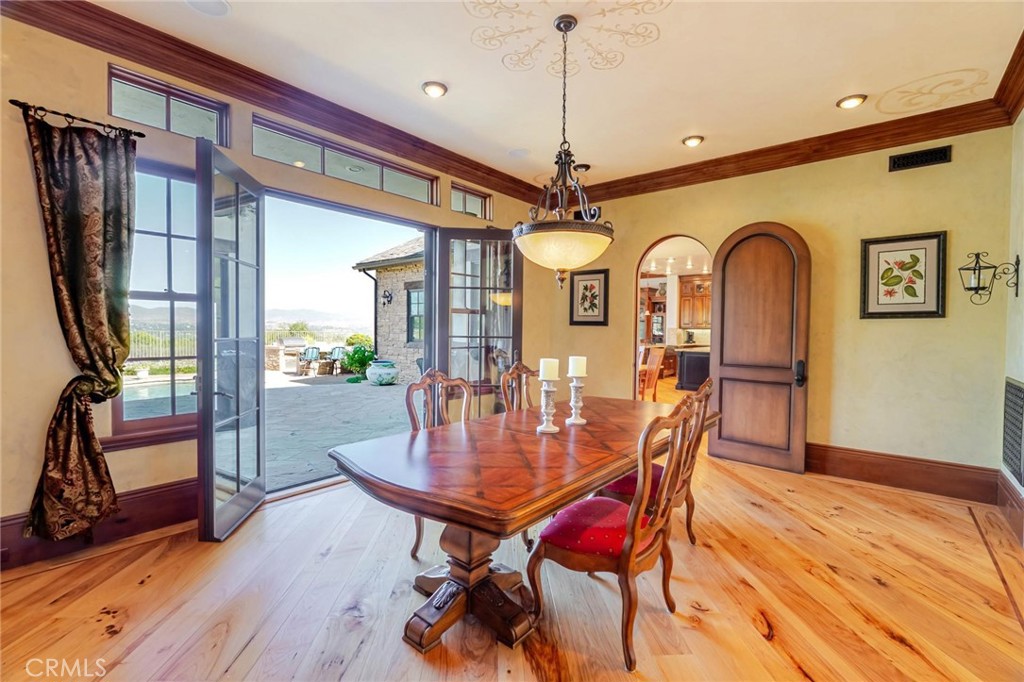 Valencia, California, 91381, United States, 6 Bedrooms Bedrooms, ,11 BathroomsBathrooms,Residential,Active,2007663
