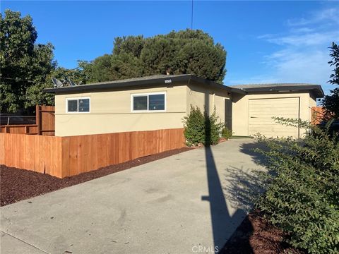 Photo of 1556 S Wite Avenue, Pomona, CA 91766 (MLS # OC26093516)