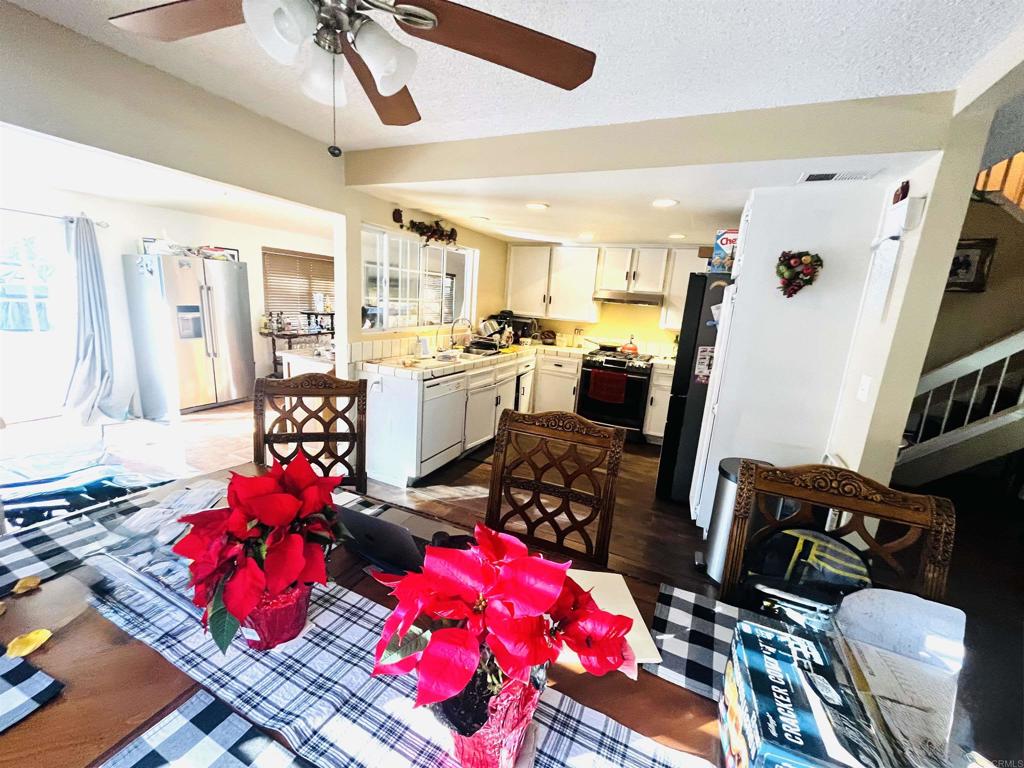 1898 Isla Del Campanero