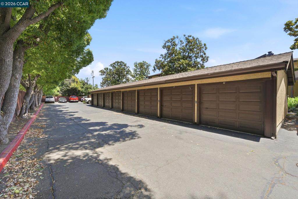4805 Clayton Rd 12