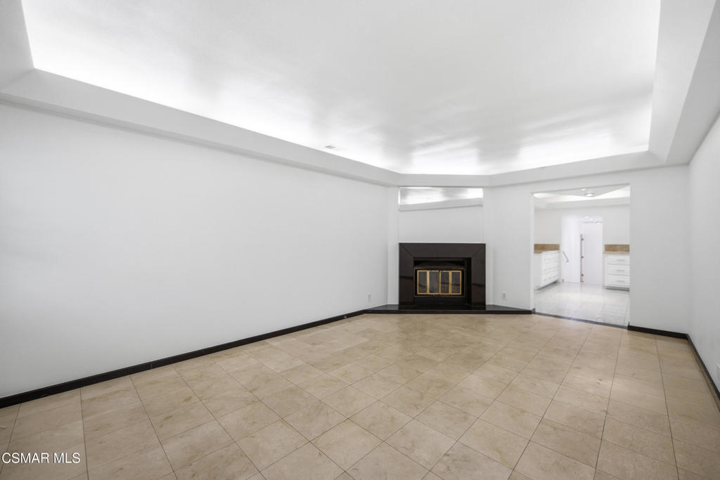 14742 Cohasset Street