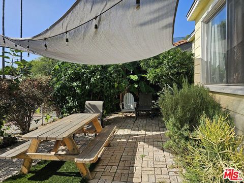 Photo of 837 Milwood Avenue, Venice, CA 90291 (MLS # 26635269)